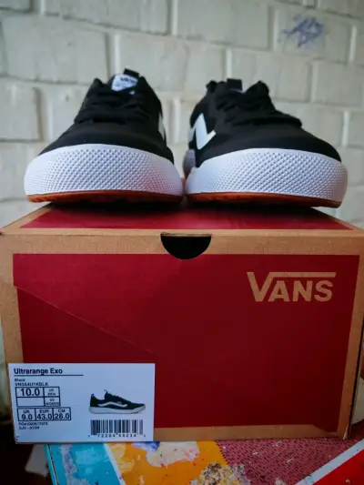 Zapatillas Vans negras 28 cm nuevas - miniatura 2