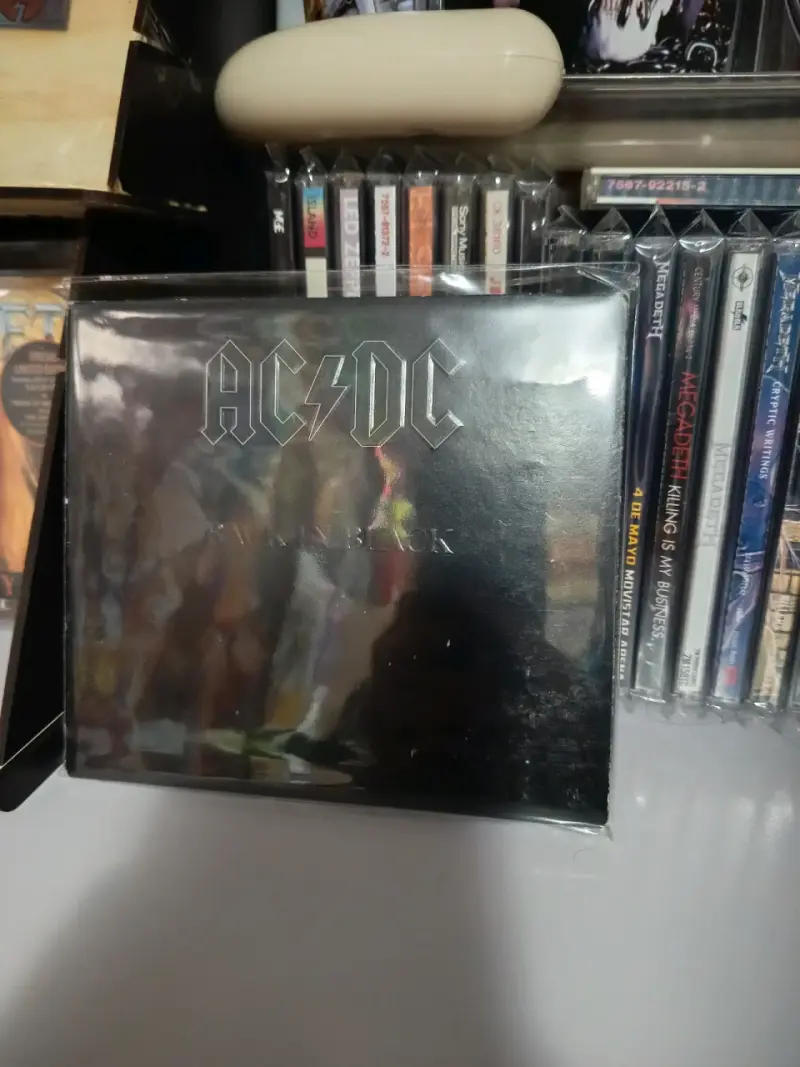 CD AC/DC Back in Black - 1
