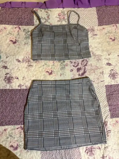 Conjunto de top y falda a cuadros - miniatura 1