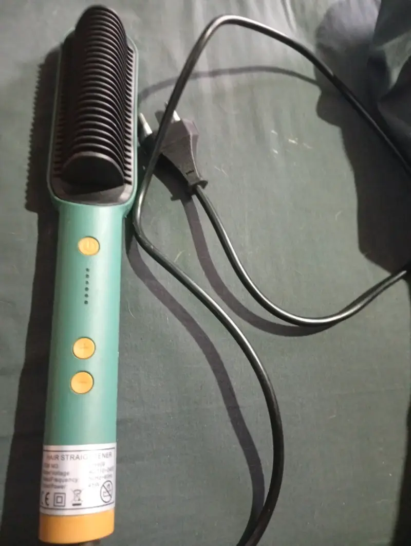 Cepillo alisador de cabello eléctrico verde - 1