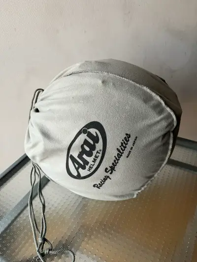 Casco Arai Corsair-V de motocicleta - miniatura 2