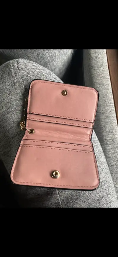 Monedero rosa con llavero elegante original - miniatura 2