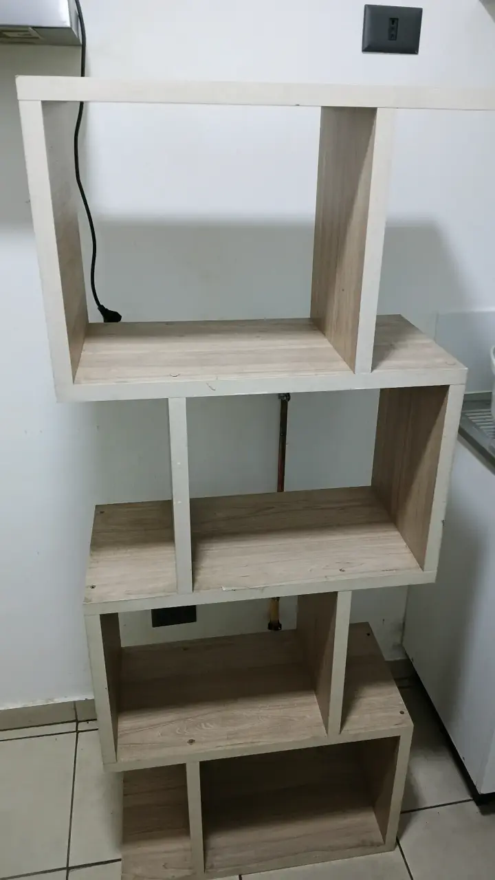 Estante de madera modular moderno - 1