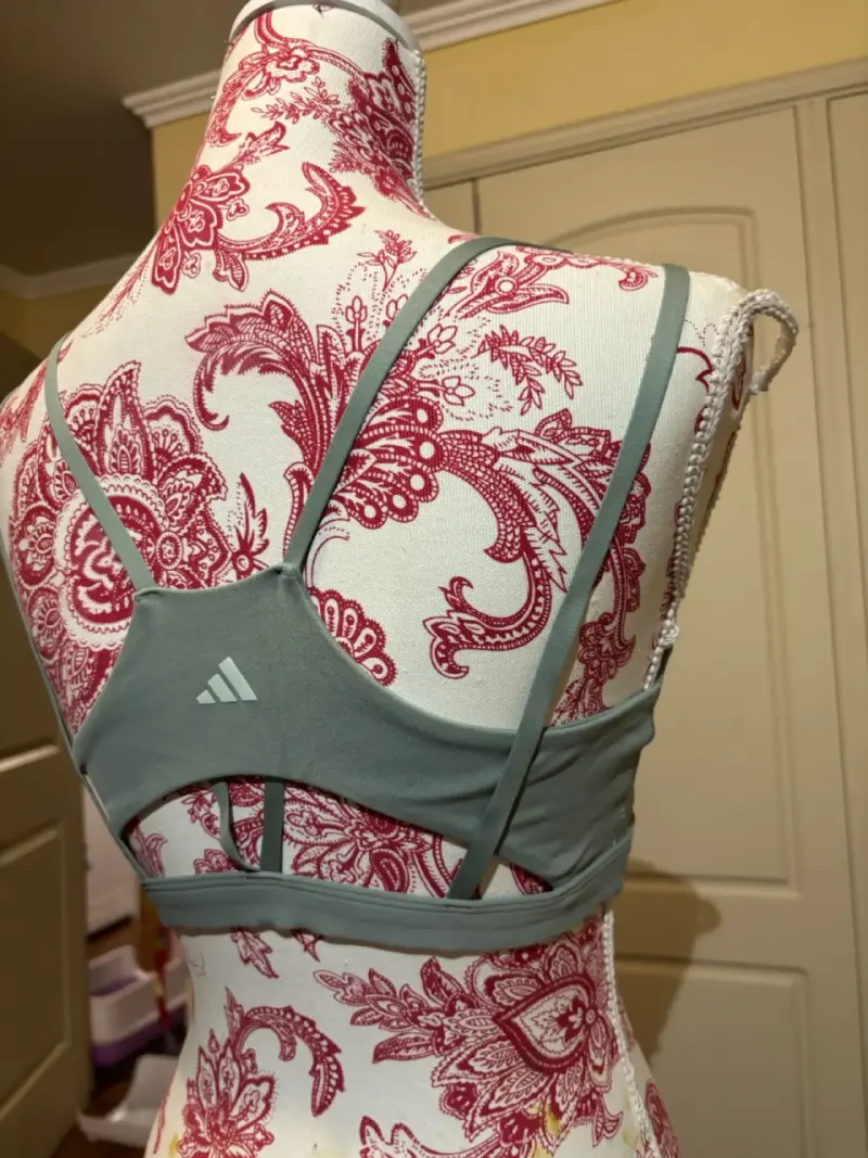 Top deportivo ADIDAS verde oliva para mujer - 2