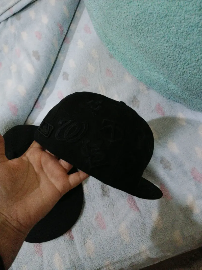Gorra negra Supreme bordada - 2
