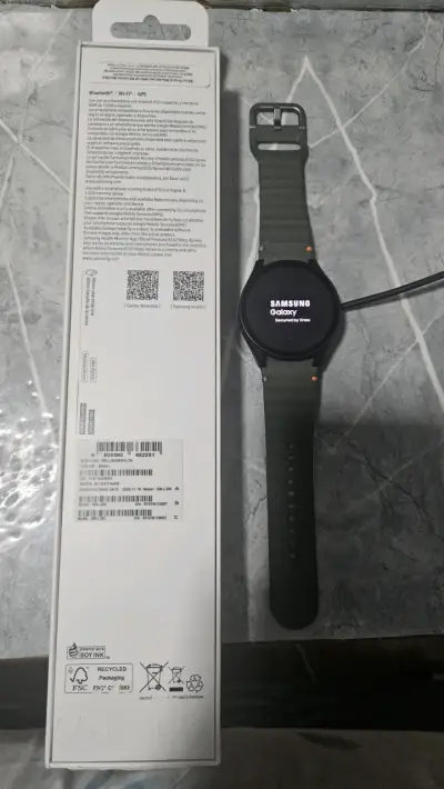 Samsung Galaxy Watch4 con GPS y Wi-Fi - miniatura 1