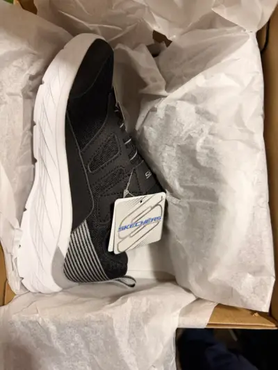 Zapatillas Skechers negras para niño - miniatura 1