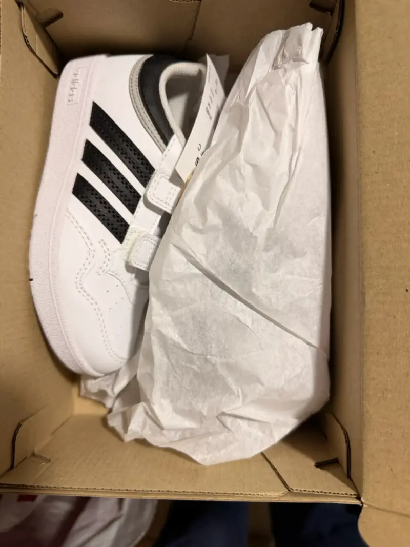 Zapatillas blancas Adidas con velcro - 1