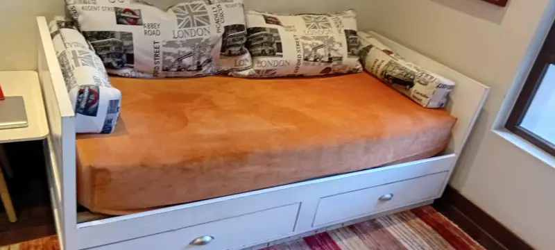 Cama nido blanca con cajones y colchón - 1