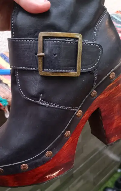 Botines de cuero con hebilla y plataforma - miniatura 3