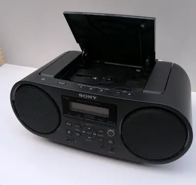 Radio portátil Sony con Bluetooth y CD - miniatura 2