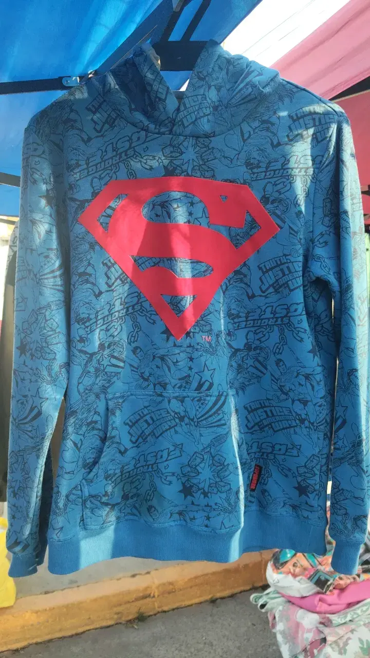 Polerón azul Superman con capucha