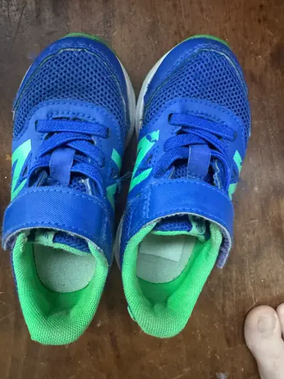 Zapatillas new balance deportivas infantiles - miniatura 1