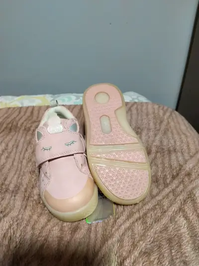 Zapatillas rosadas para niña de unicornio - miniatura 1