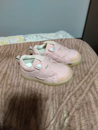 Zapatillas rosadas para niña de unicornio - miniatura 4