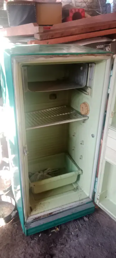 Refrigerador vintage verde en buen estado - miniatura 3