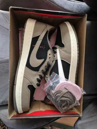 Zapatillas Nike Jordan 1 low travis - miniatura 2