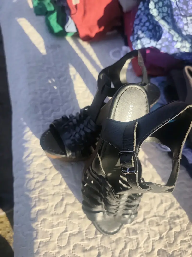 Sandalias negras de cuero talla 40 - 4