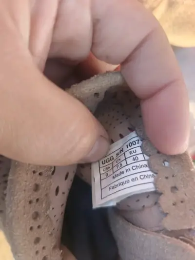 Botines de gamuza beige con diseño calado - miniatura 4