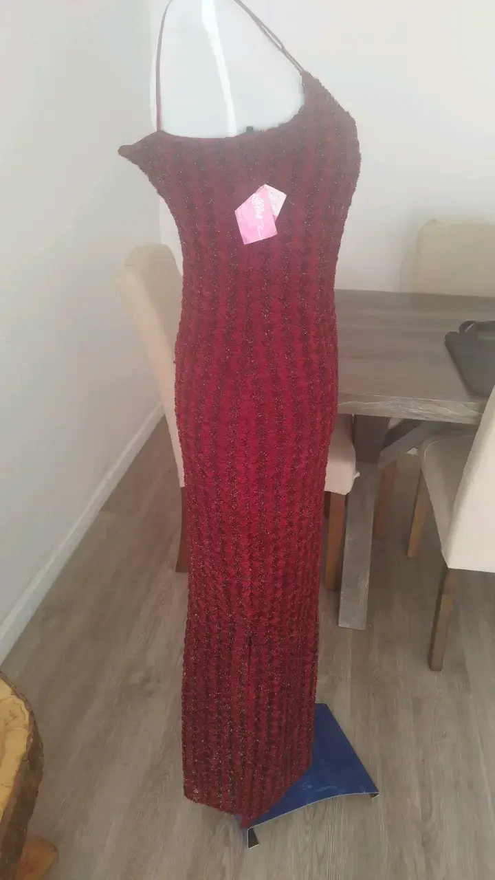 Vestido largo tejido rojo elegante - 2