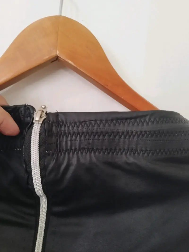 MiniFalda cuerina negra XXL - 2