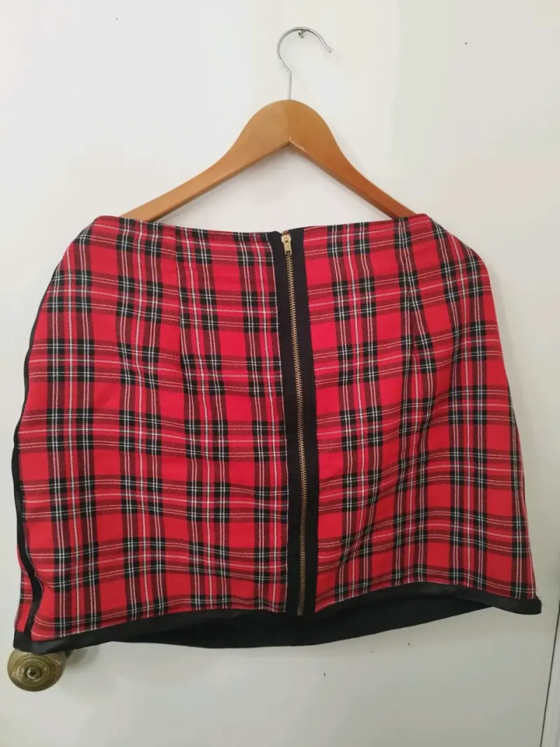 Falda escocesa roja con cierre XXL