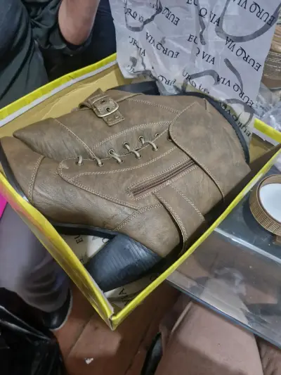 Botas de cuero marrón con cordones - miniatura 5