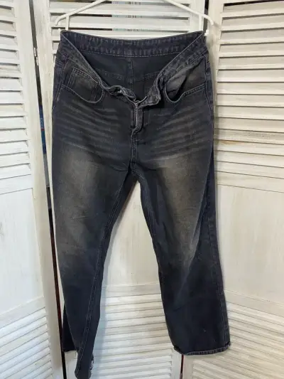 Jeans negros desgastados para hombre - miniatura 1