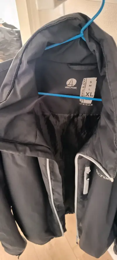 Chaqueta negra Vector XL impermeable - miniatura 1