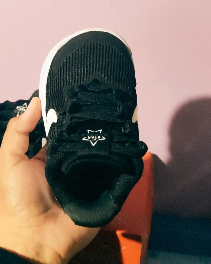 Zapatillas deportivas negras para niños Unisex - 2