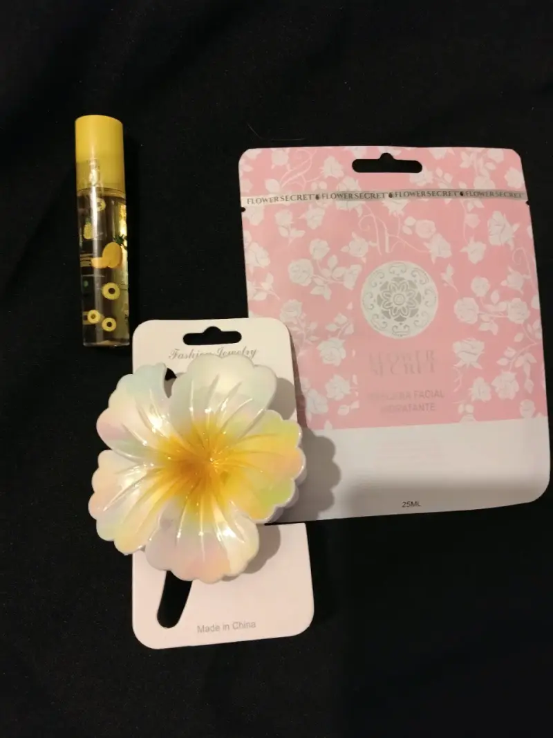 Set: pinza floral + brillo labial + mascarilla - 5
