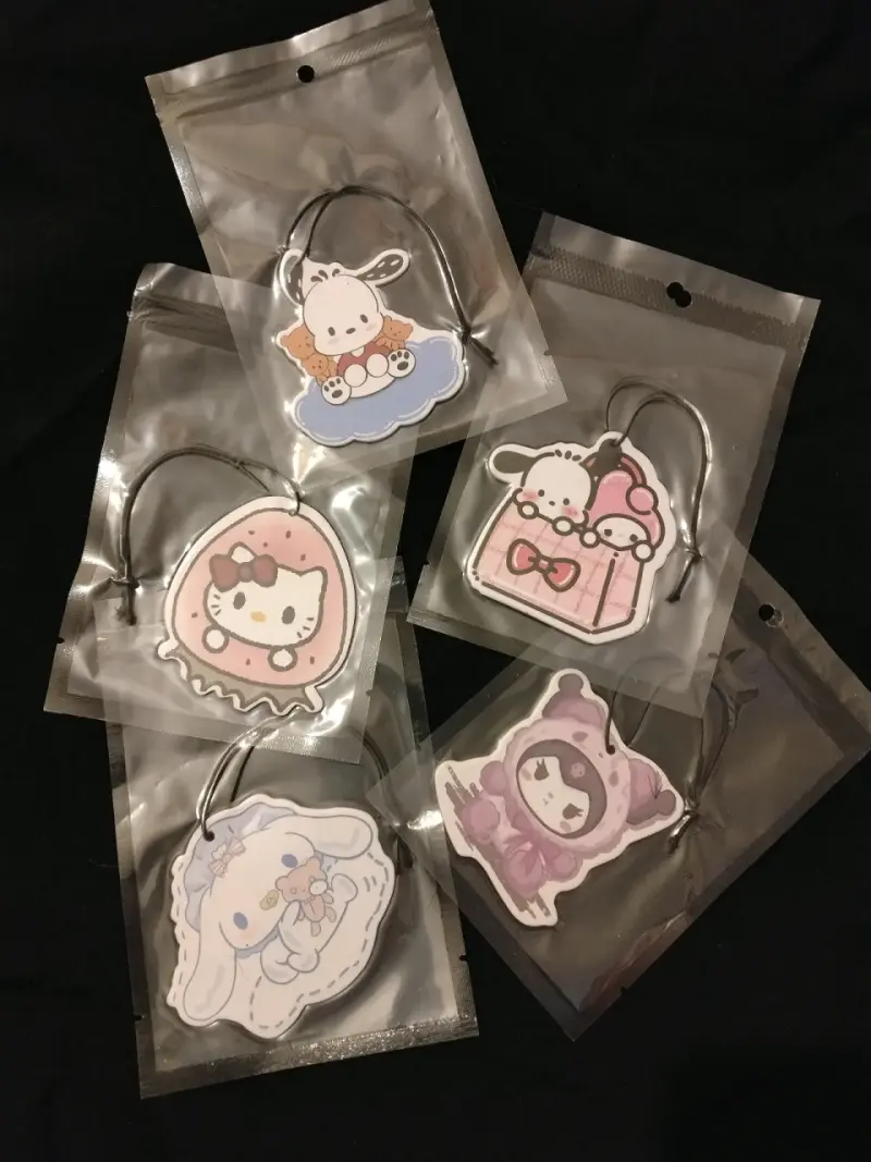 Set de colgantes aromáticos de personajes kawaii