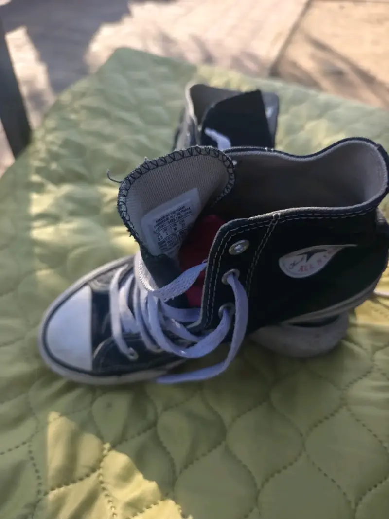 Zapatillas Converse Chuck Taylor negras - 4