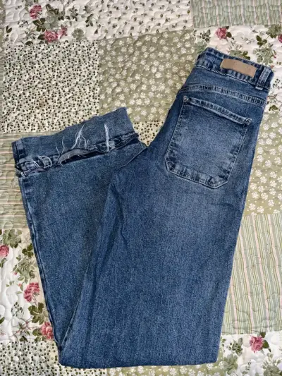Jeans azul desgastados para mujer - miniatura 2