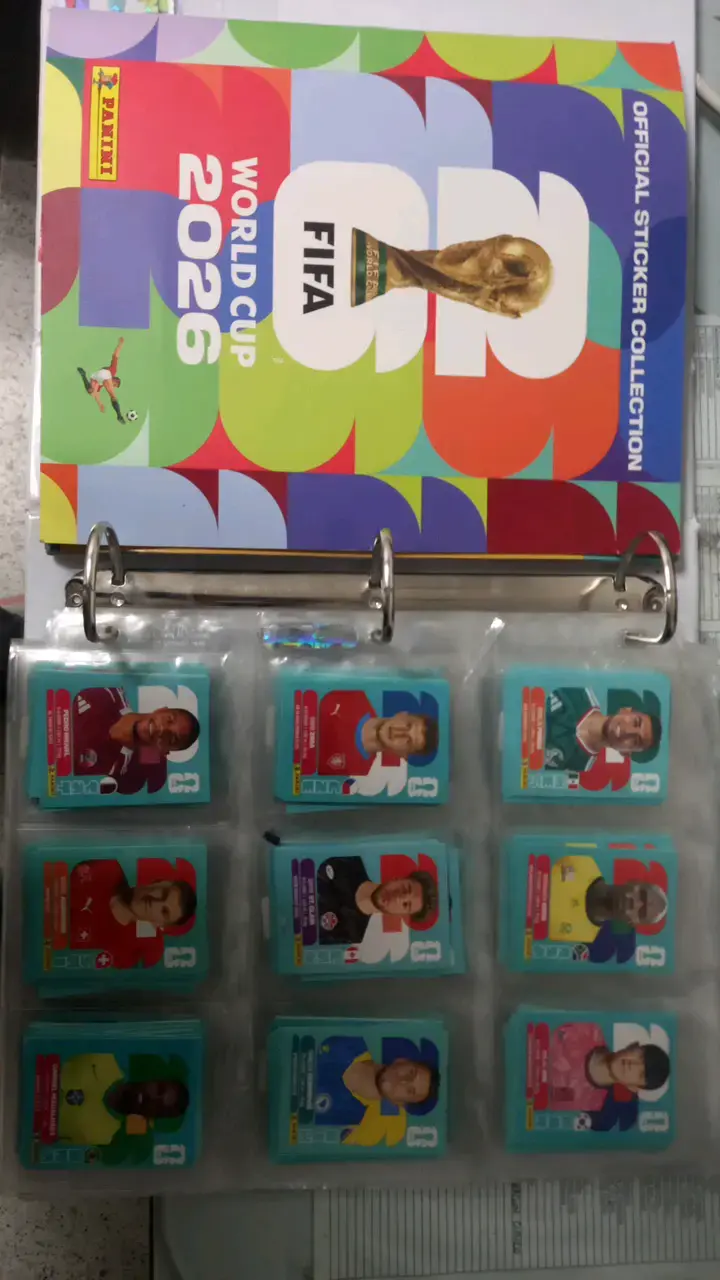 Álbum Panini Mundial FIFA 2026 con láminas - 1