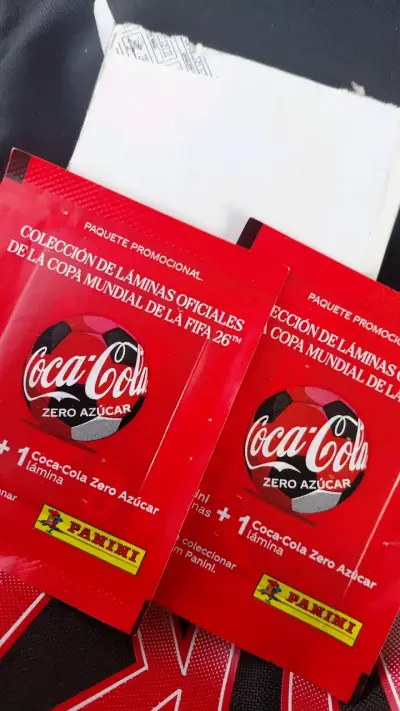 SOBRES DE COCA COLA Panini Copa Mundial FIFA 26 - miniatura 1