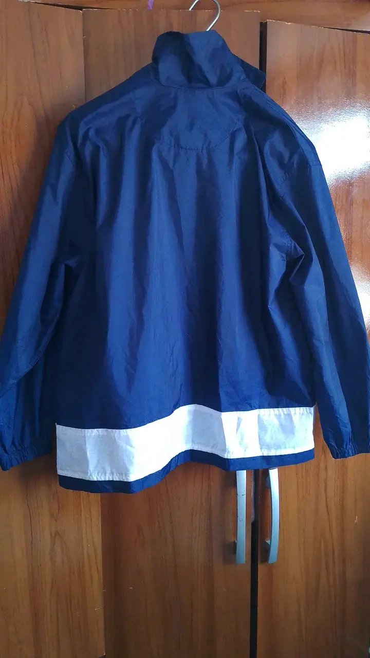 Cortaviento Nike azul marino unisex - 4