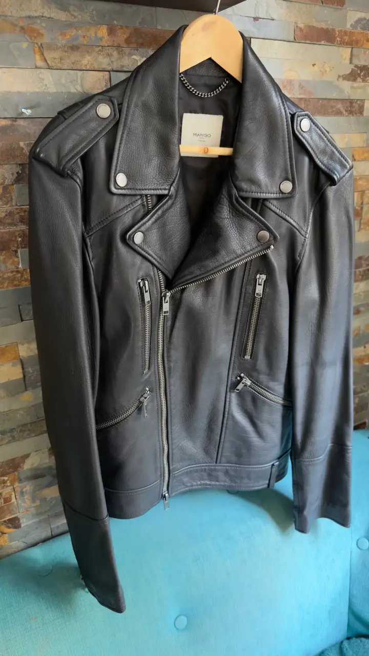 Chaqueta de cuero negra Mango estilo biker - 6