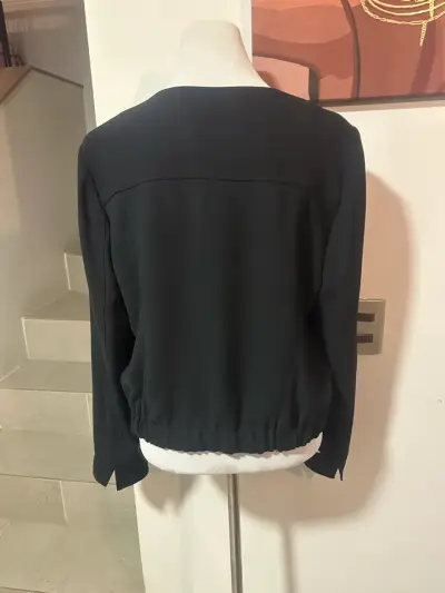 🖤 Chaqueta Ann Taylor LOFT Negra Asimétrica - miniatura 3