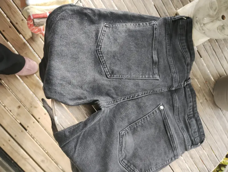 Jeans negros de hombre en buen estado - 5