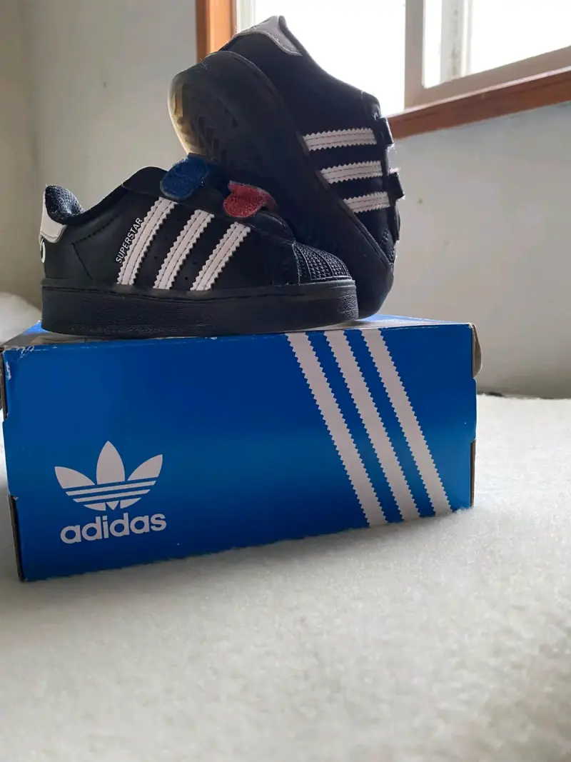 Zapatillas Adidas Superstar para niños - 1