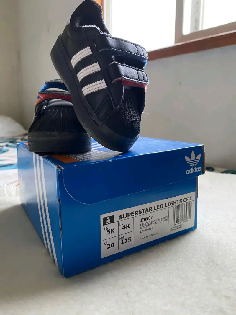 Zapatillas Adidas Superstar para niños - 2