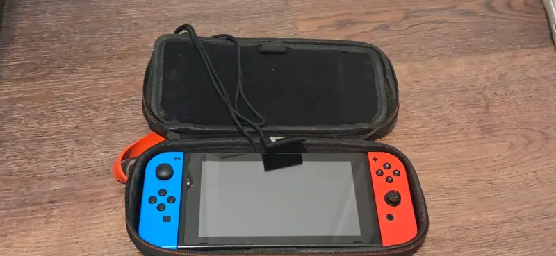 Consola Nintendo Switch con accesorios - 4