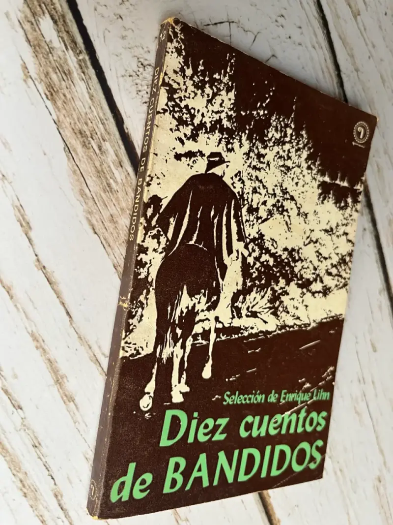 Libro 'Diez cuentos de bandidos' de Enrique Lihn - 2