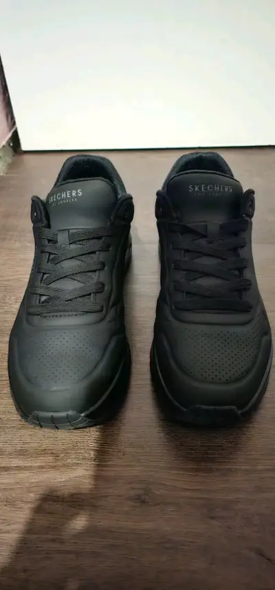Zapatillas negras Skechers para hombre - miniatura 1