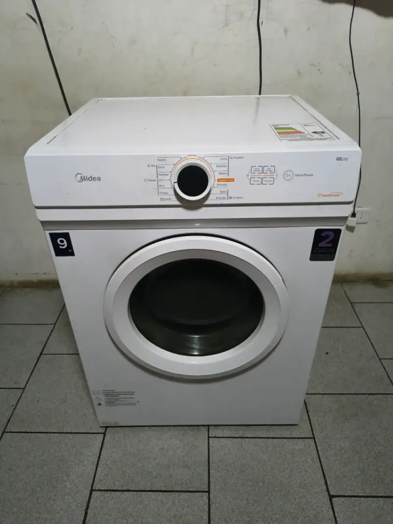 Lavadora Midea 9kg en buen estado - 1