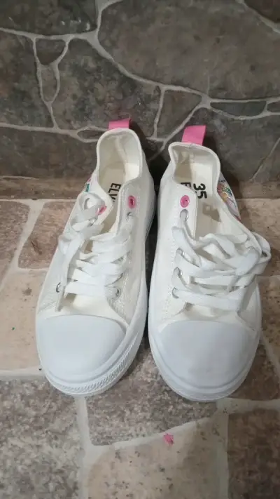 Zapatillas blancas de lona para niños - miniatura 1