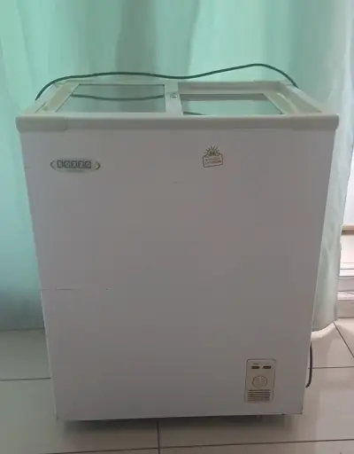 Congelador Bozzo 100 lts de vidrio deslizante - miniatura 1