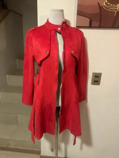 🖤Abrigo rojo delgado de gamuza con cierre🖤 - miniatura 1