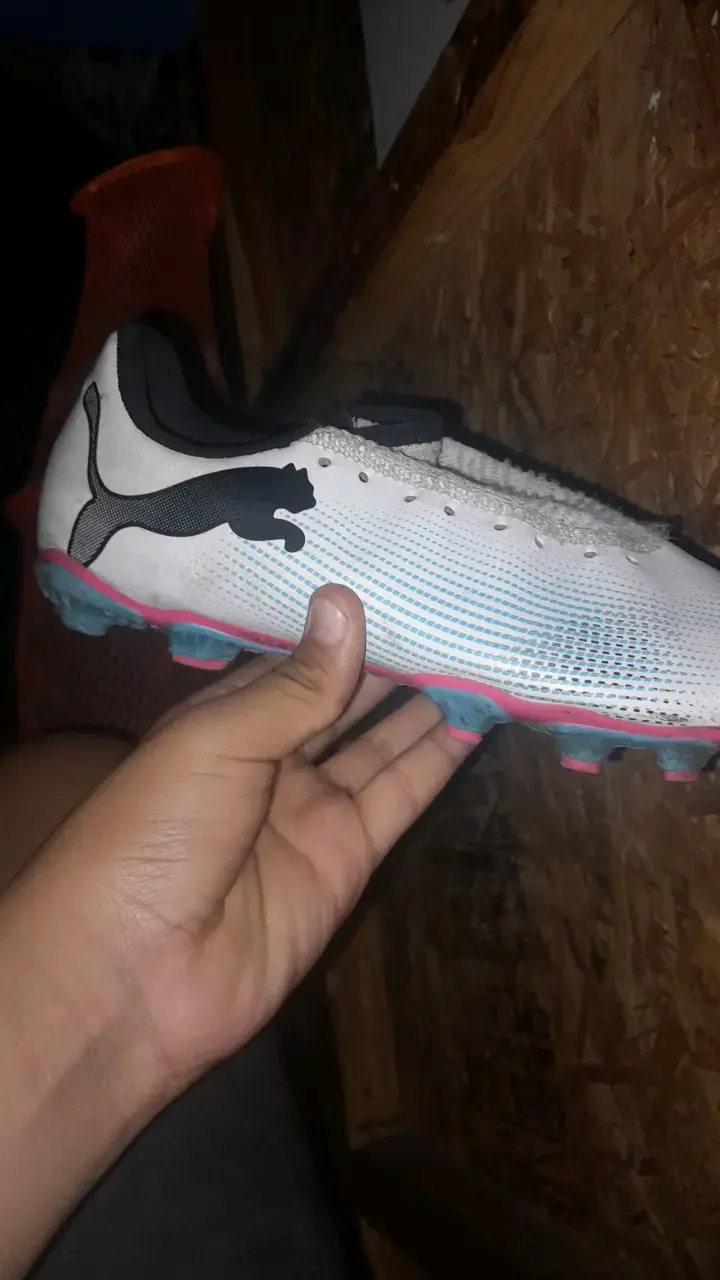Zapatillas deportivas Puma blancas para fútbol - 2